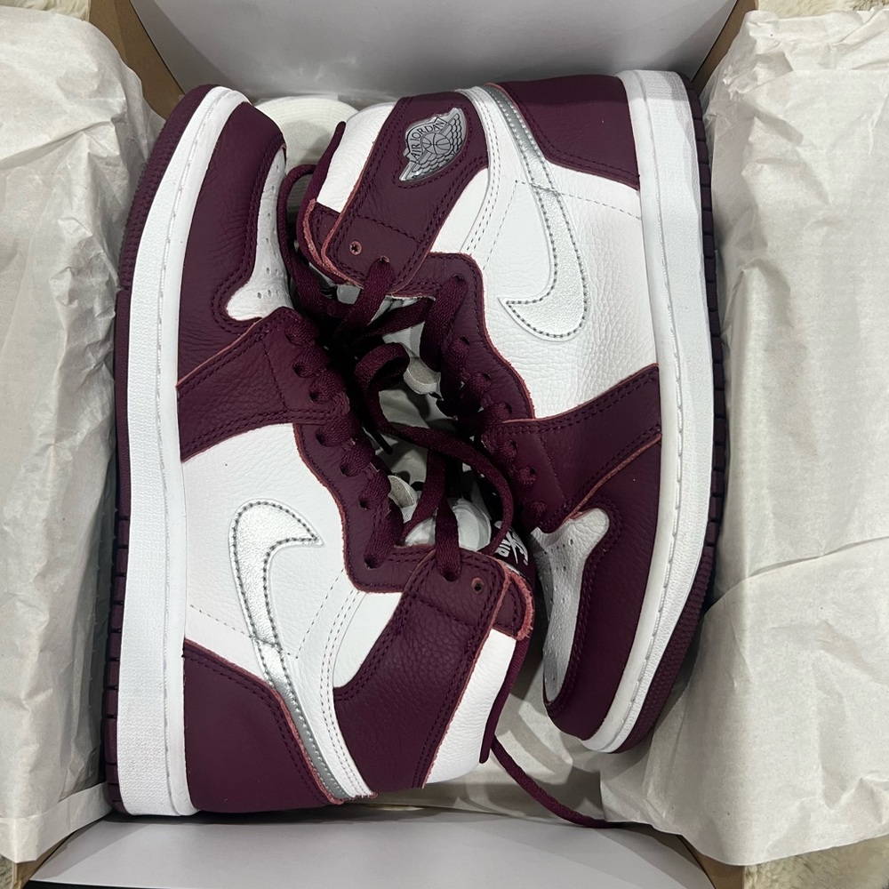 Nike Air Jordan 1 High Bordeaux and silver size 7 M new